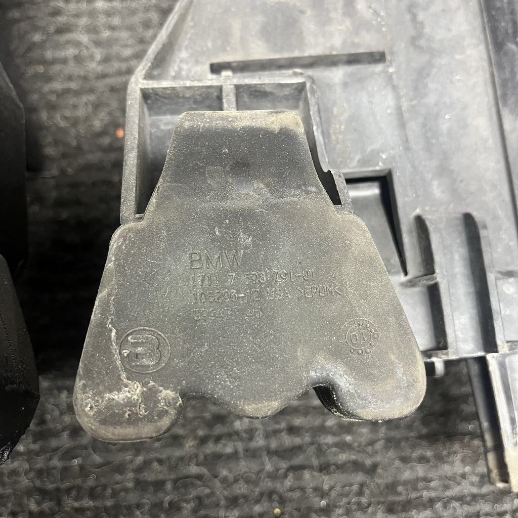 ☑️ 08-19 BMW X6 X5 F16 F15 RADIATOR CORE SUPPORT MOUNT BRACKET COVER PAIR OEM