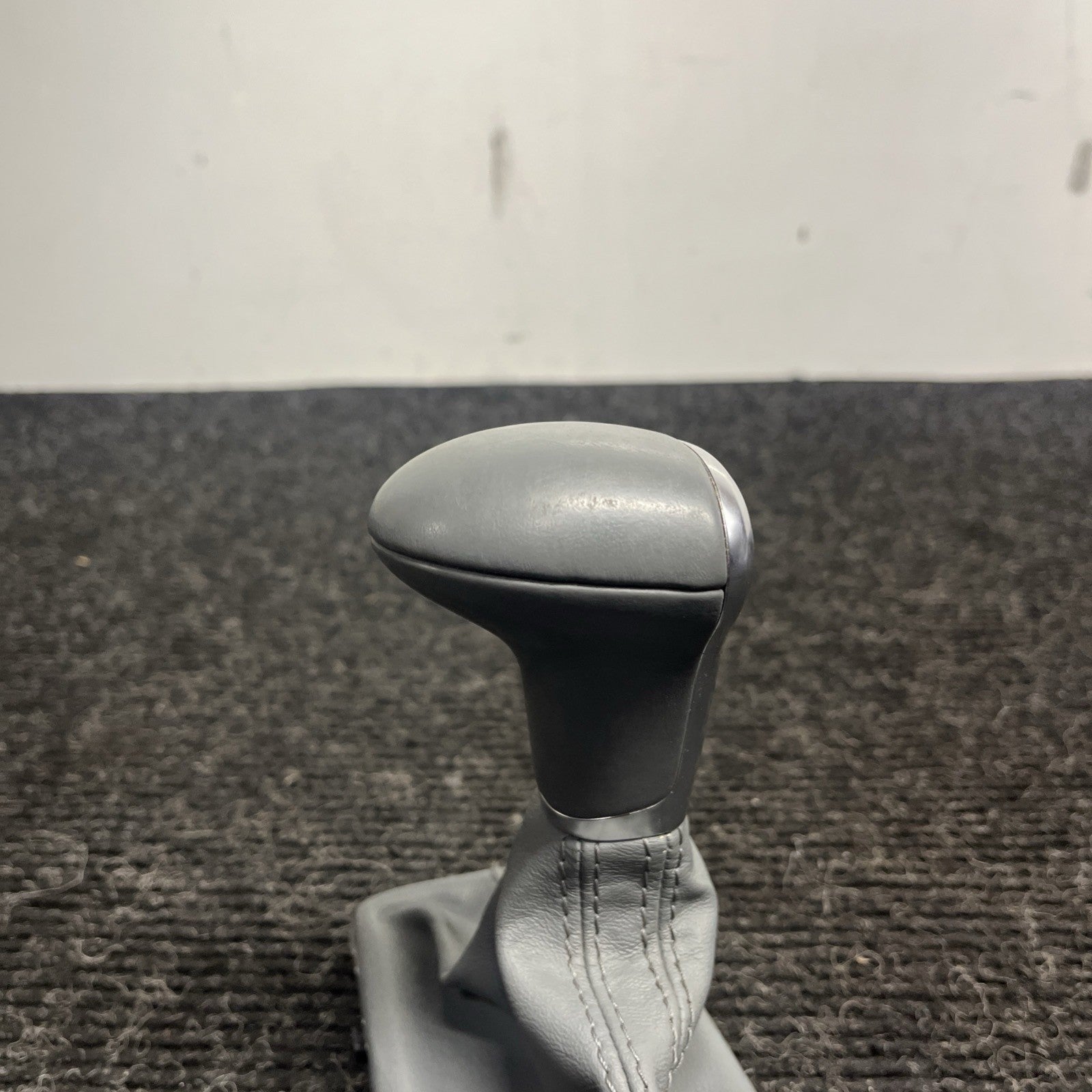 ☑️ Automatic Transmission Gear Shift Shifter Lever Knob GRAY OEM 11-12 Audi A7