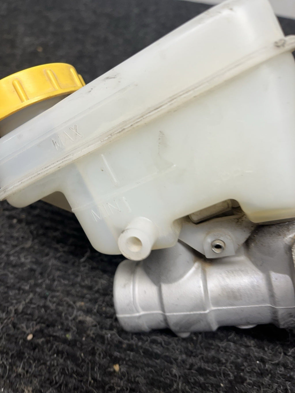 ☑️ 2015-2019 Subaru WRX STI Brake Master Cylinder Reservoir OEM 15-19