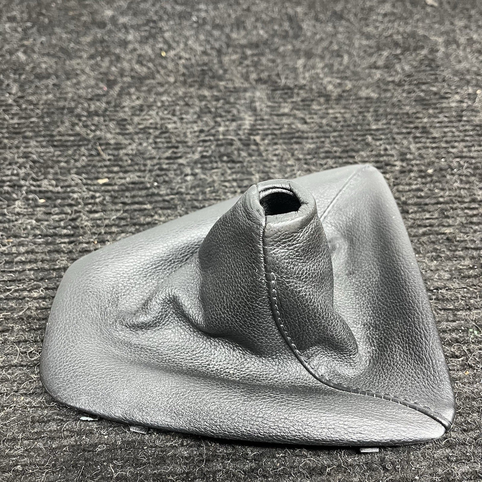 ☑️ 07-13 OEM BMW E92 E93 MT Manual Transmission Shifter Leather Boot w/ Knob
