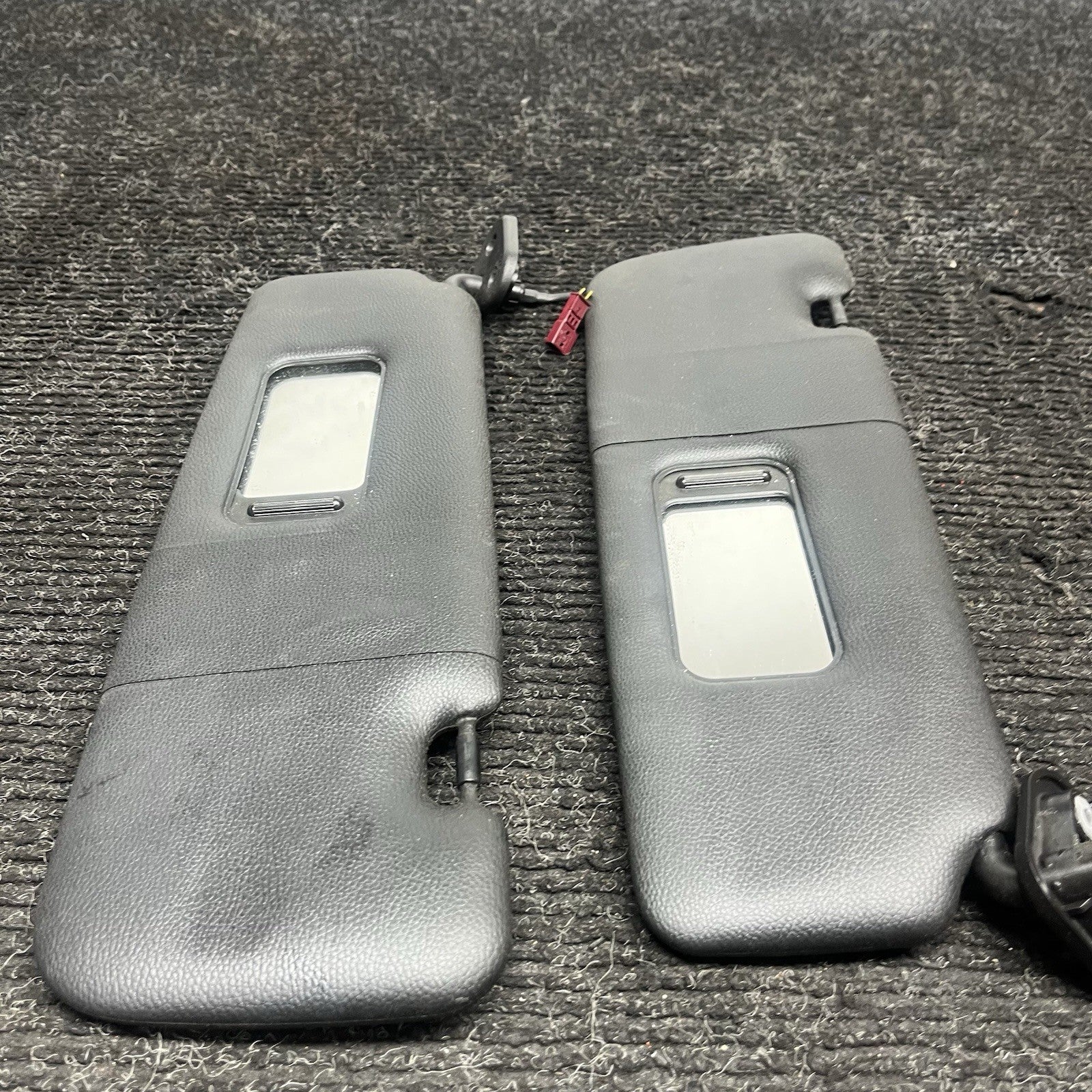 ☑️ 2006-2013 BMW E93 Sun Visor Shade Set Visors Left Right Pair Black OEM