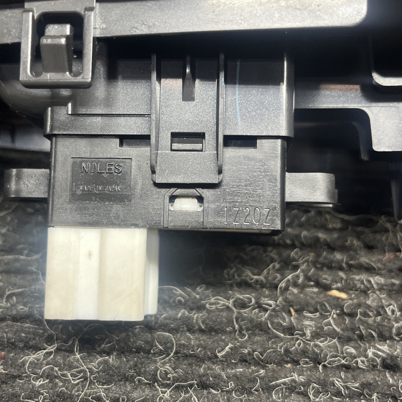☑️ 2011-2014 SUBARU WRX STI REAR LH DRIVER WINDOW SWITCH TRIM. P/N 94266FG510