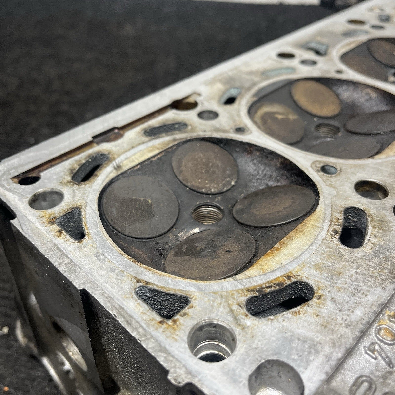 ☑️ BMW M42 Engine Cylinder Head 1721464