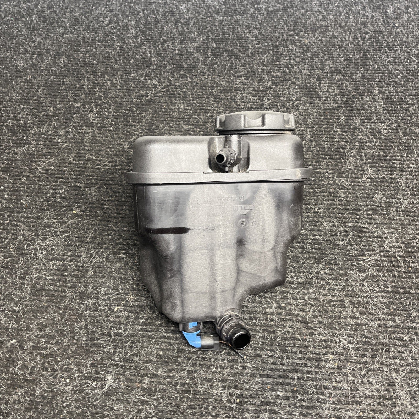 ☑️ 11-13 BMW E88 E90 E92 1/3 Series Engine Radiator Coolant Tank Reservoir OEM