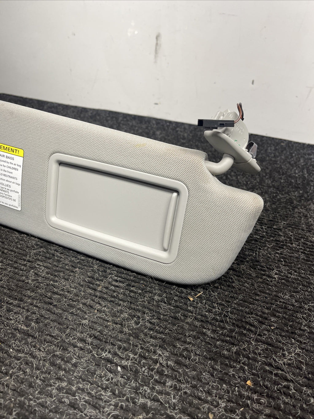 ☑️ 2012-2017 AUDI A6 - Right SUN Visor / Mirror OEM 4G0857552A