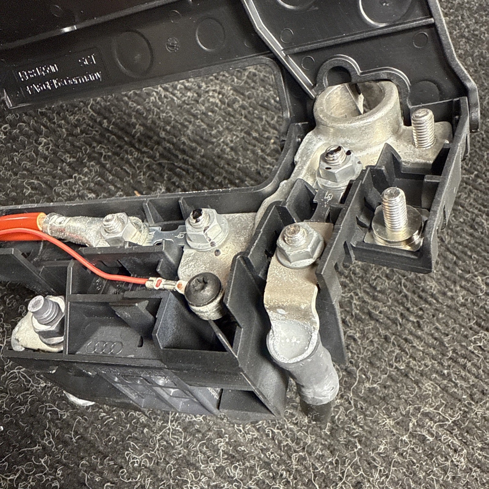 ☑️ 2009-2017 AUDI B8 A4 Positive Battery Connector 8J0915459 OEM