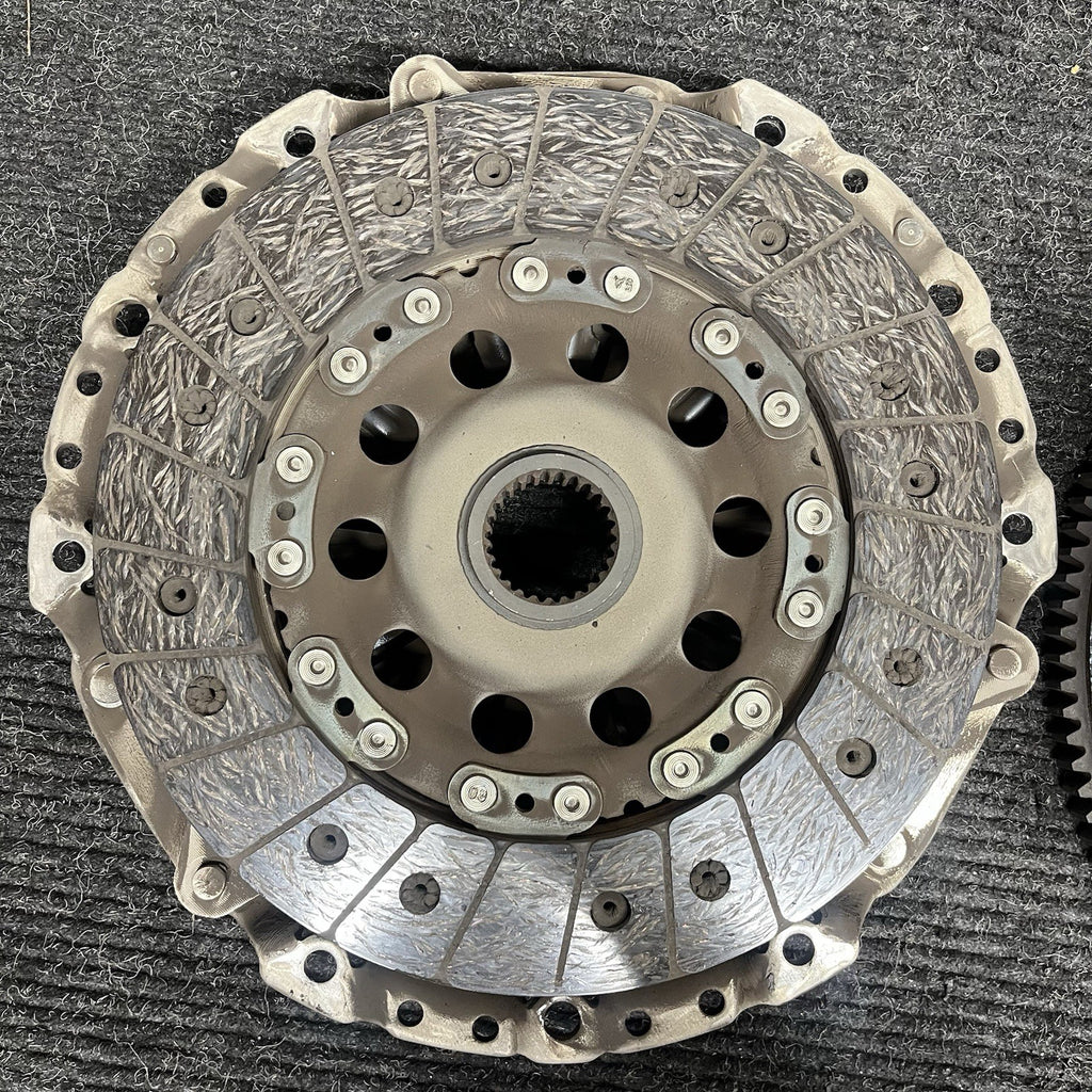 ☑️ 14-17 BMW F22 F23 M235i MANUAL TRANSMISSION CLUTCH FLYWHEEL N55 OEM