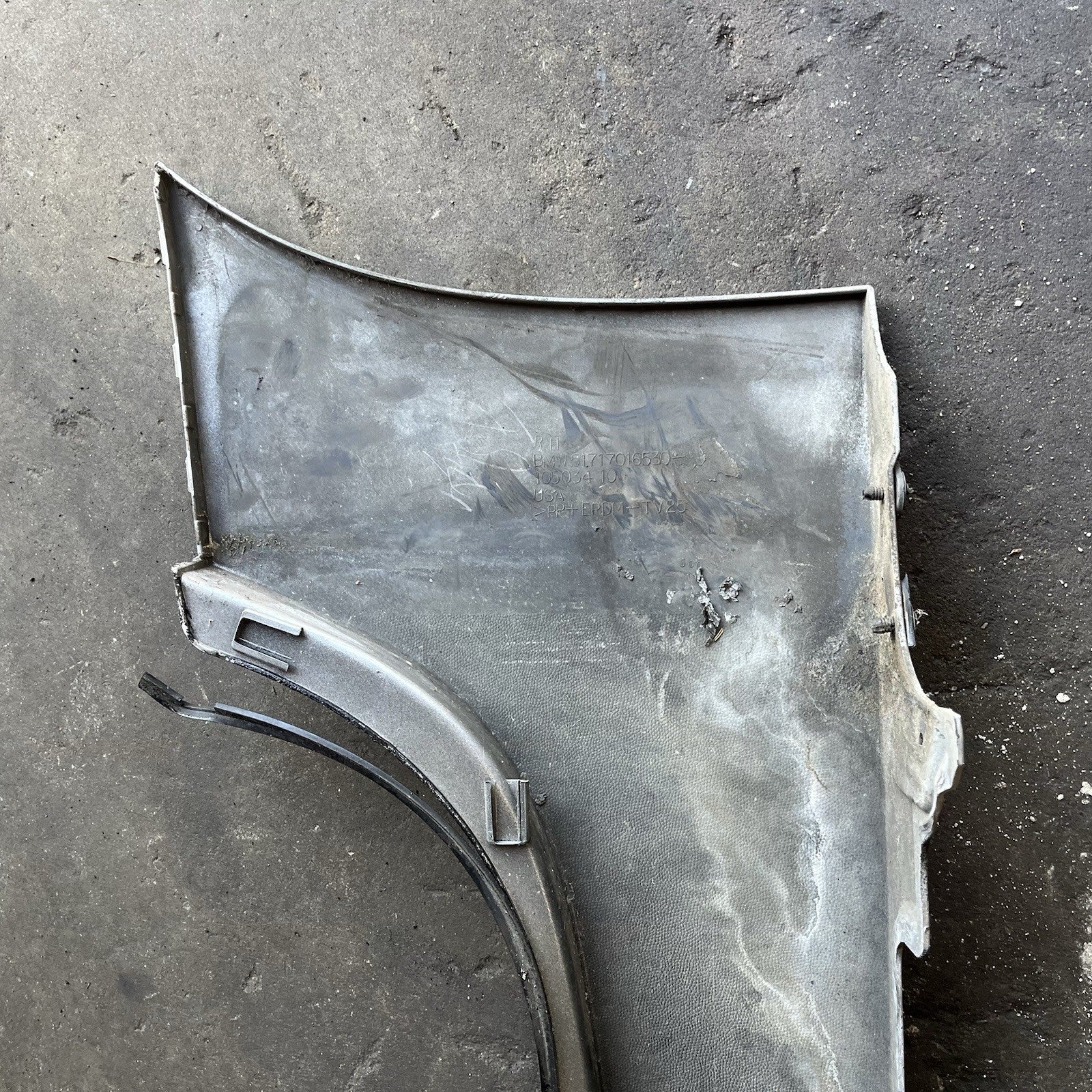 ☑️ 03-08 BMW E85 Z4 RIGHT SIDE SKIRT ROCKER PANEL MOLDING TITAN SILVER OEM