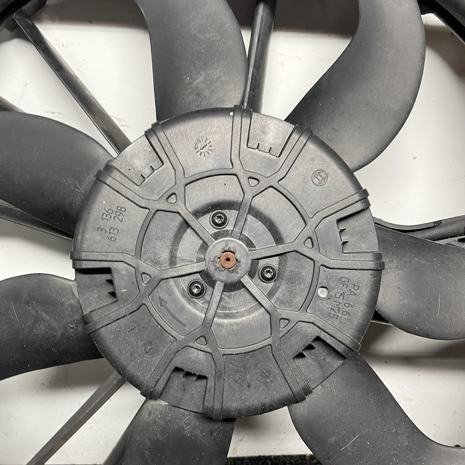 ☑️ 07-13 OEM BMW E88 E90 E92 N54 N55 Engine Radiator Cooling Auxiliary Fan 600W