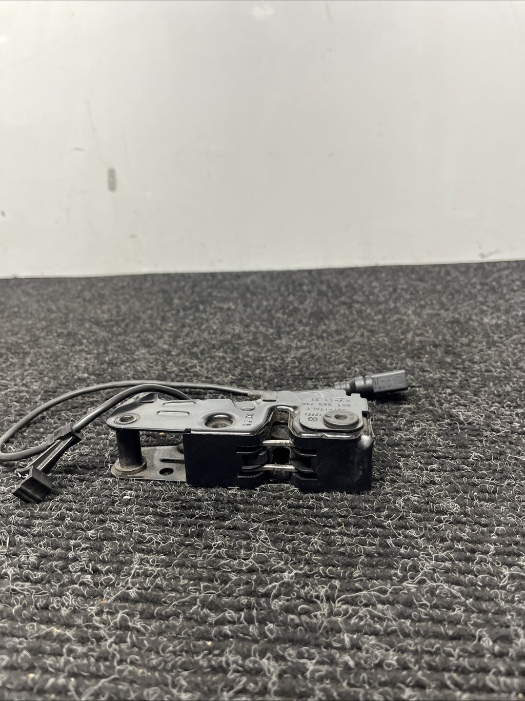 ☑️ 2008-2017 AUDI B8 A4 8T A5 S5 QUATTRO FRONT HOOD LOCK LATCH MECHANISM OEM