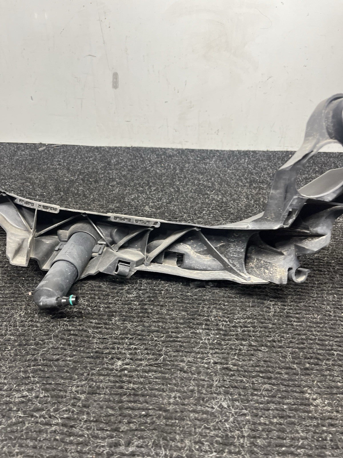 ☑️ 07-10 BMW E92/3 335 PreLci Front Right Passenger Headlight Arm Bracket Mount
