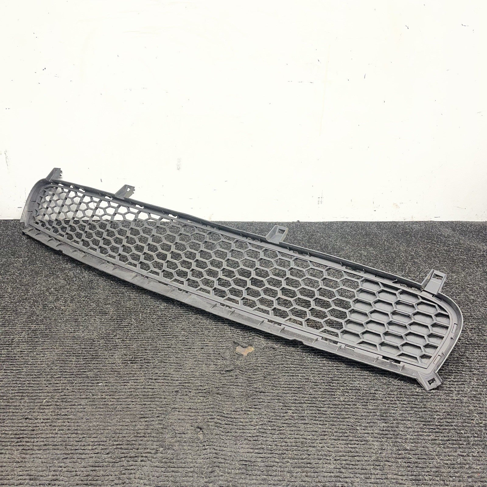 ☑️ 11-13 BMW E70 X5 GRILLE MESH TRIM FRONT BOTTOM LOWER BUMPER OEM 081523