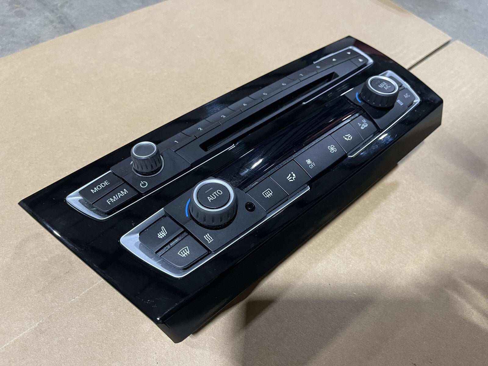 12-20 OEM BMW F30 F33 F36 F22 AC Heater Radio Media Control Panel Ambient Light
