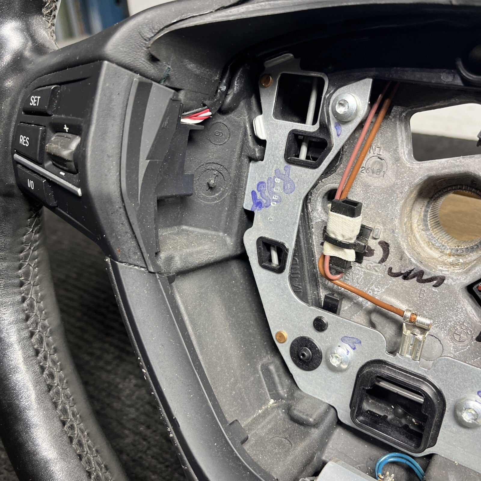 ☑️ BMW F01 F02 F06 F10 F12 5/6/7 Heated Sport Steering Wheel OEM