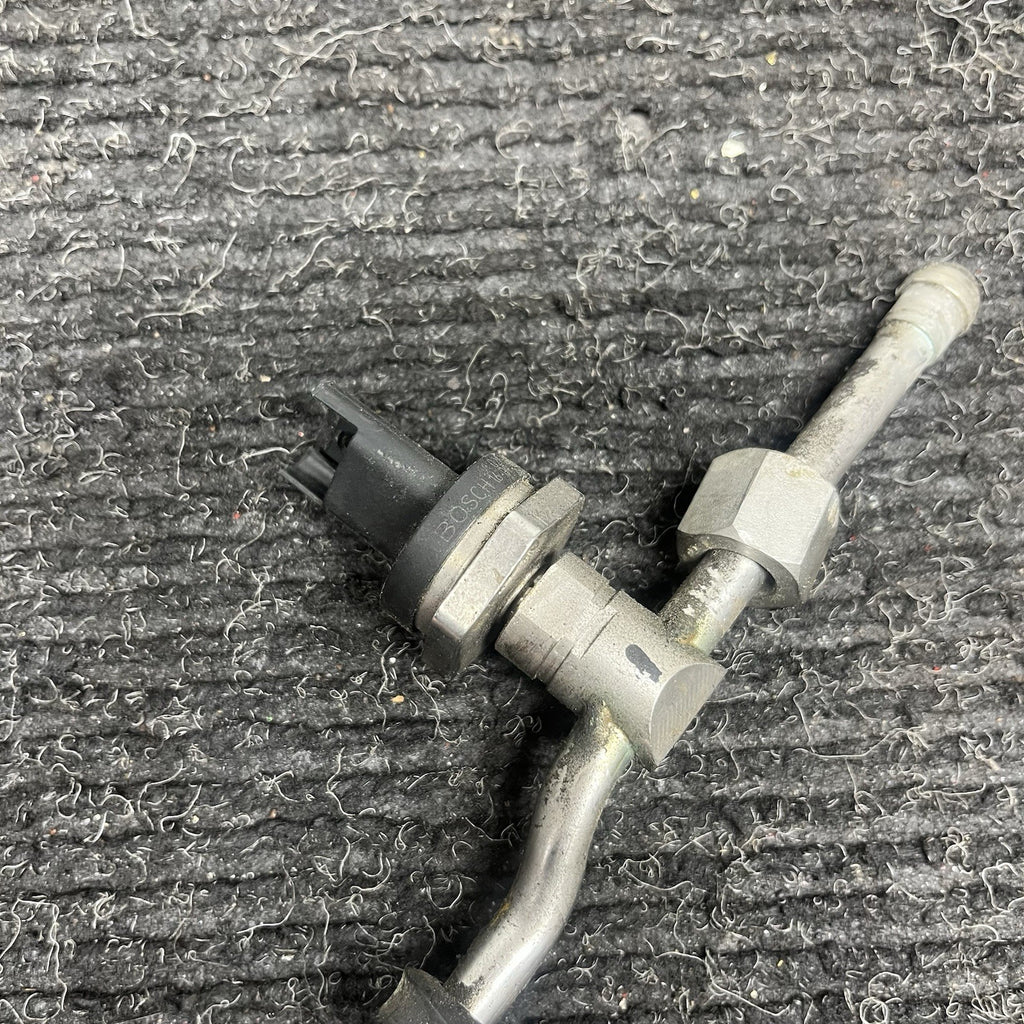 ☑️ 07-13 BMW E82 E90 E60 335I 535I N54 LOW PRESSURE FUEL SENSOR SUPPLY LINE PIPE
