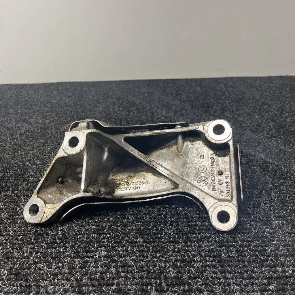 ☑️ 07-11 BMW E82 E88 E90 E92 135i 335i Right Passenger Engine Mount Bracket OEM