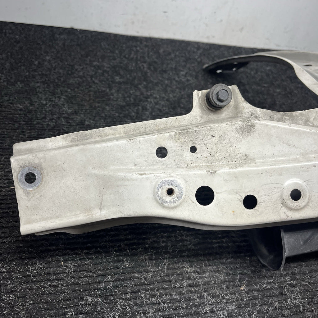 ☑️ 2013-2019 Subaru BRZ Scion FRS Radiator Upper T Bar Bracket W/ Air Duct OEM