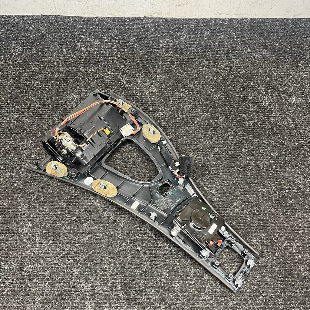 ☑️ 08-10 BMW E93 M3 Convertible DCT Center Console Leather Trim Cover OEM