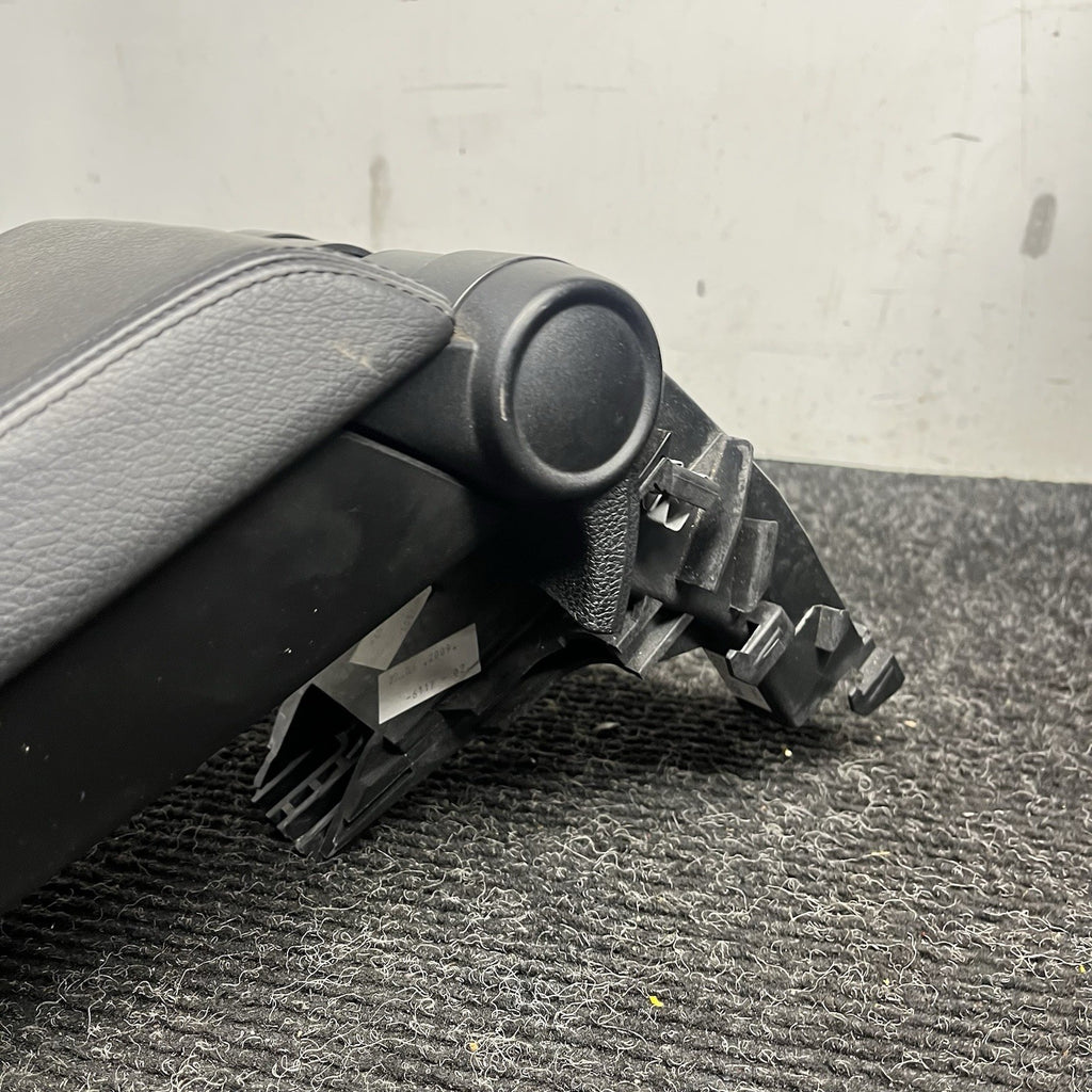 ☑️ 08-13 OEM BMW E88 E82 Center Console Armrest Tray Black Leather