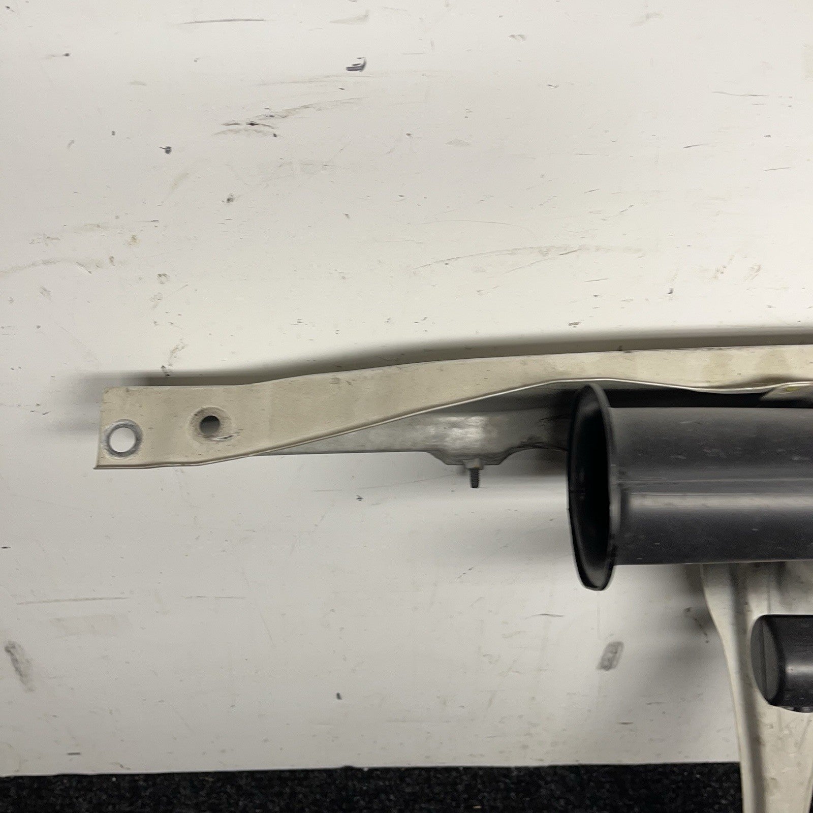☑️ 2013-2019 Subaru BRZ Scion FRS Radiator Upper T Bar Bracket W/ Air Duct OEM
