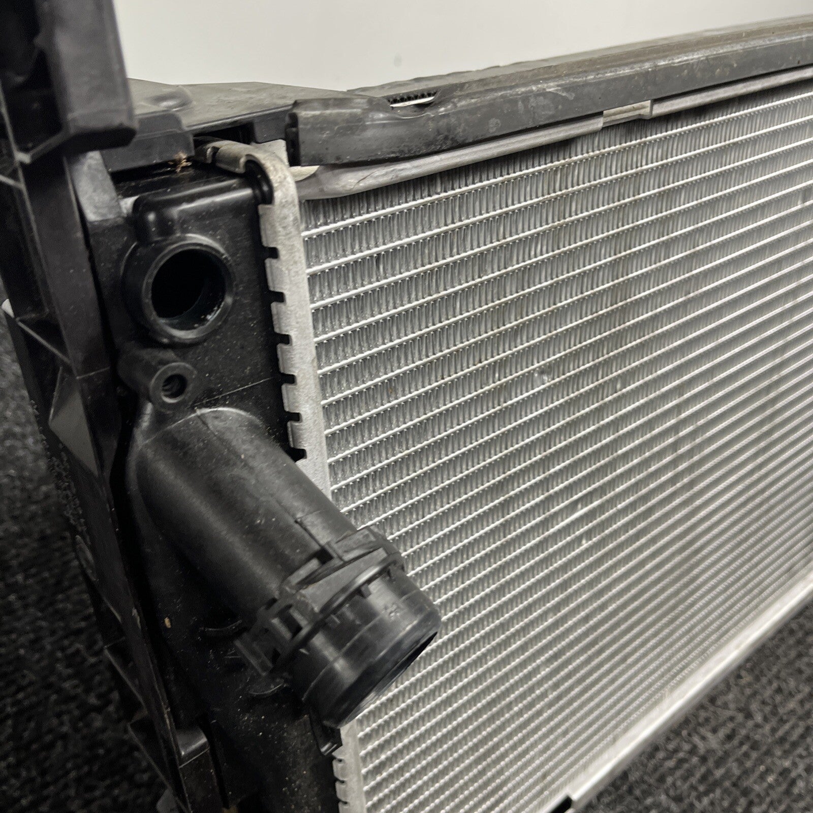 ☑️ 07-13 BMW E92 N54 335i RADIATOR A/T TRANSMISSION OIL COOLER W CONDENSER OEM