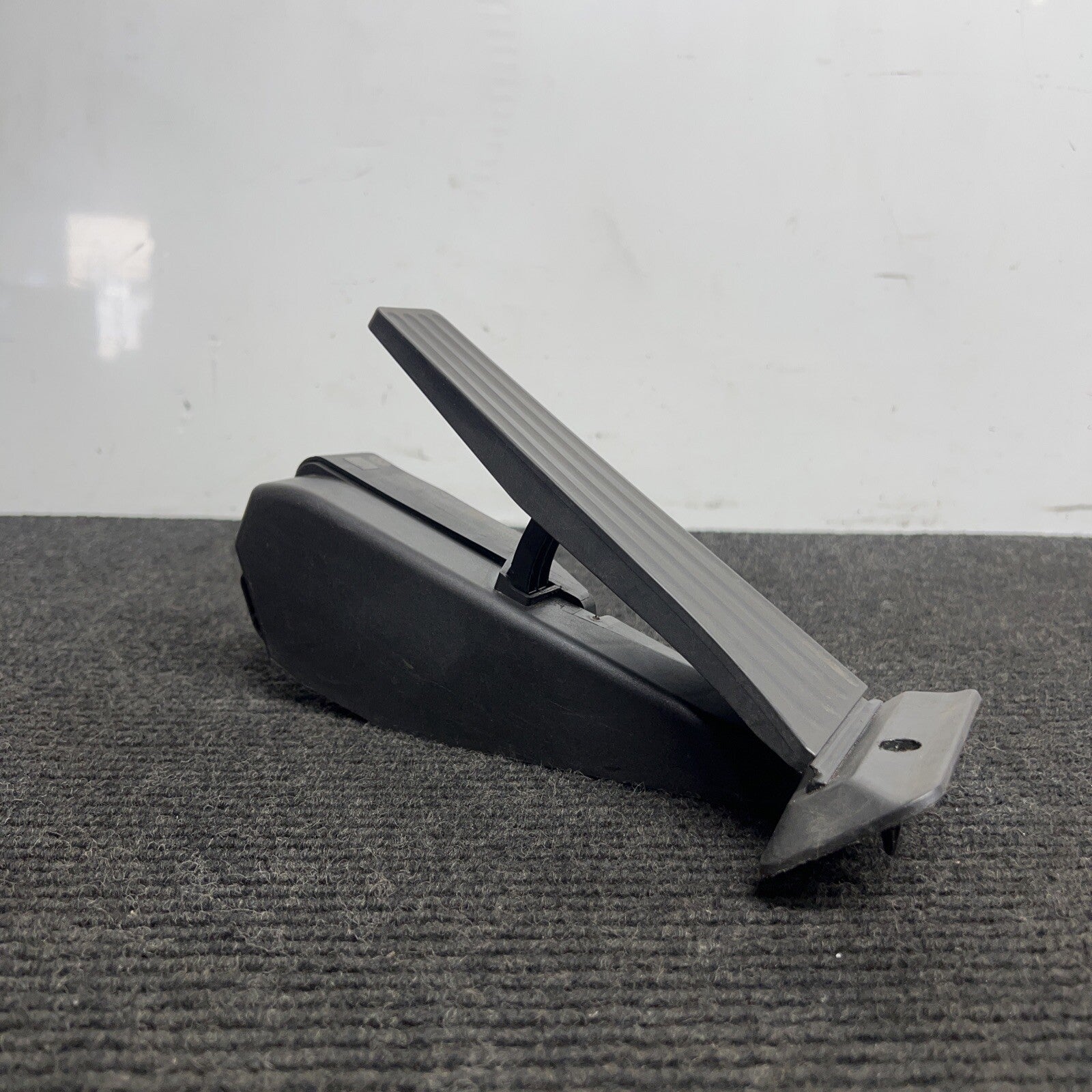 ☑️ Bmw E82 F88 128i 135i Gas Throttle Floor Pedal Lever Module Oem