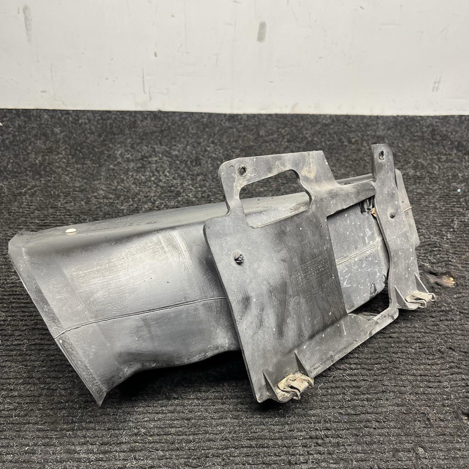 ☑️01-06 OEM BMW E46 325Ci 330Ci Coupe Convertible Right Passenger Air Brake Duct