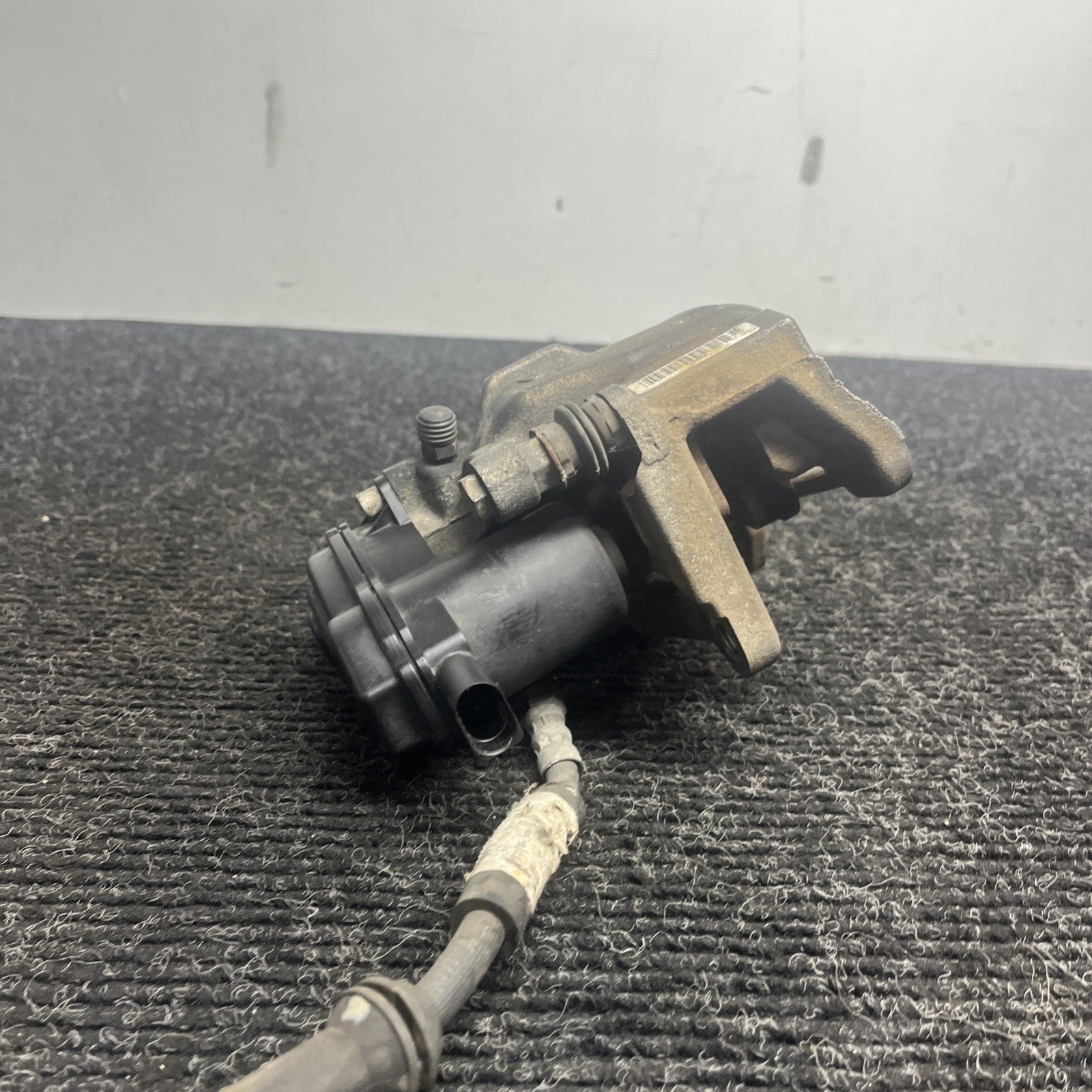 ☑️ 08-12 AUDI B8 A4 B8 A5 Q5 REAR BRAKE CALIPER MOTOR RIGHT PASSENGER OEM 062723