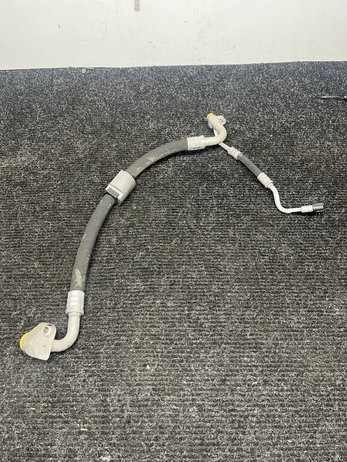 ☑️ 07-11 BMW E90 E91 335i A/C Evaporator Compressor Suction Line 6929811 OEM
