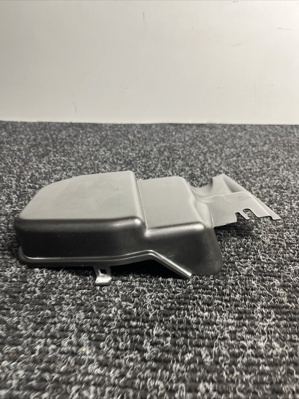 ☑️ 2006-2013 BMW 135I 328I 335I E90 E92 CABIN AIR FILTER DUCT COVER OEM