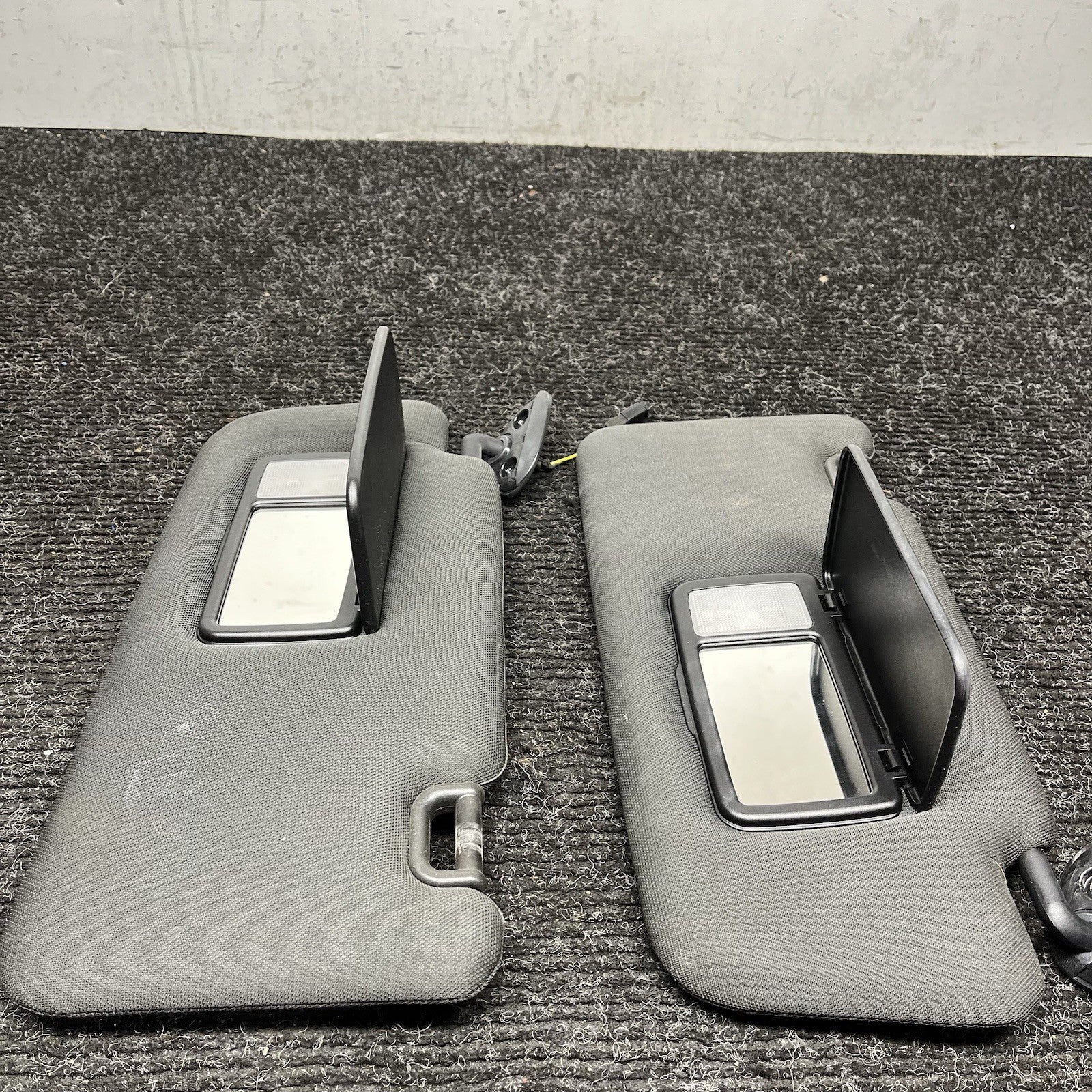 ☑️ 2015-2019 Subaru WRX STI Left Driver Passenger Right Sun Visor Pair OEM 15-19