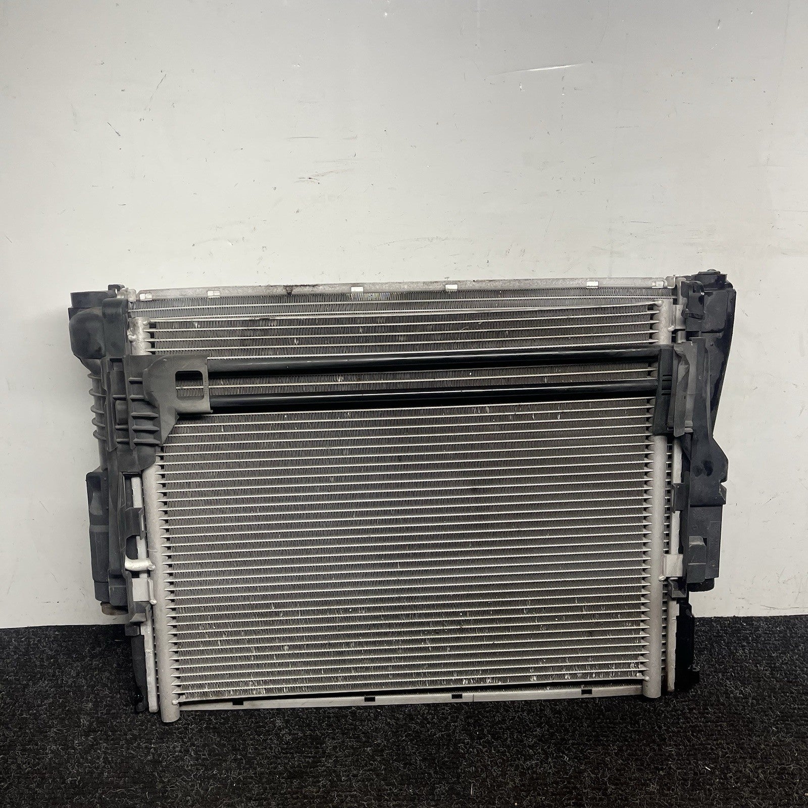 ☑️ BMW 330i 325i 323i E46 Engine Cooling Radiator 3.0L 6 Cylinder Fits 2001-2006