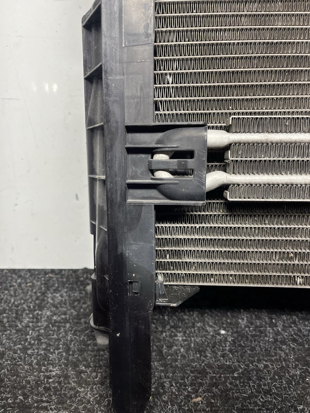 ☑️ 07-13 BMW E92 N54 335i RADIATOR M/T MANUAL TRANSMISSION W CONDENSER OEM