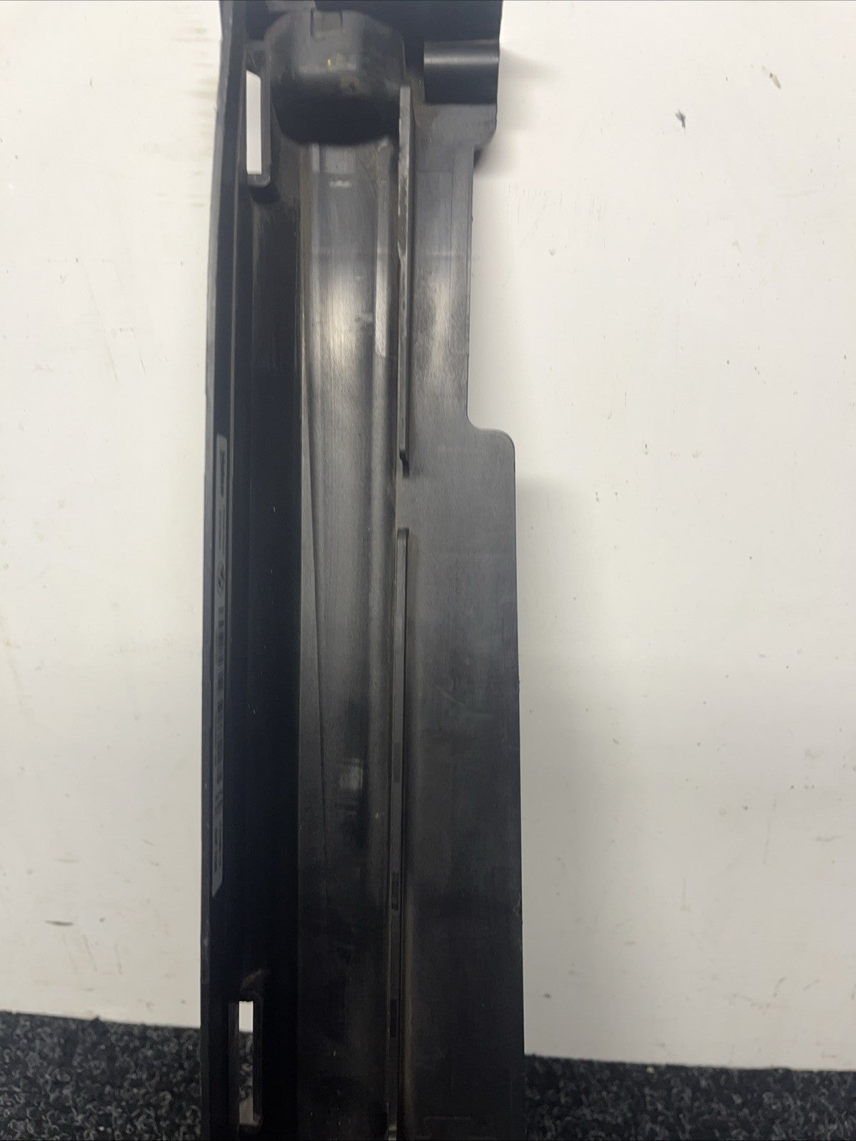 ☑️ OEM BMW F22 F30 F32 F36 328 335 Main Radiator Right Bracket Mount 7600537