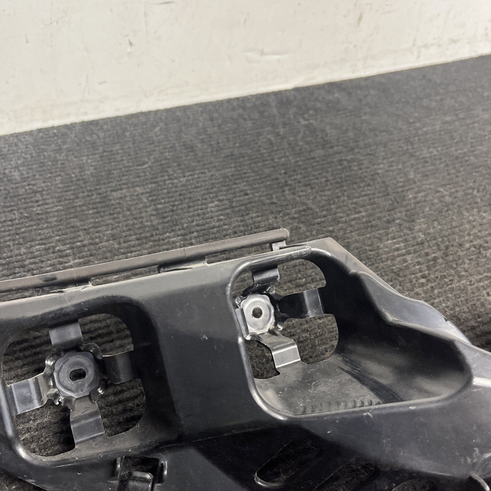 ☑️ OEM BMW 2 SERIES F22 F23 2014-2021 REAR BUMPER BRACKET SUPPORT 7285532