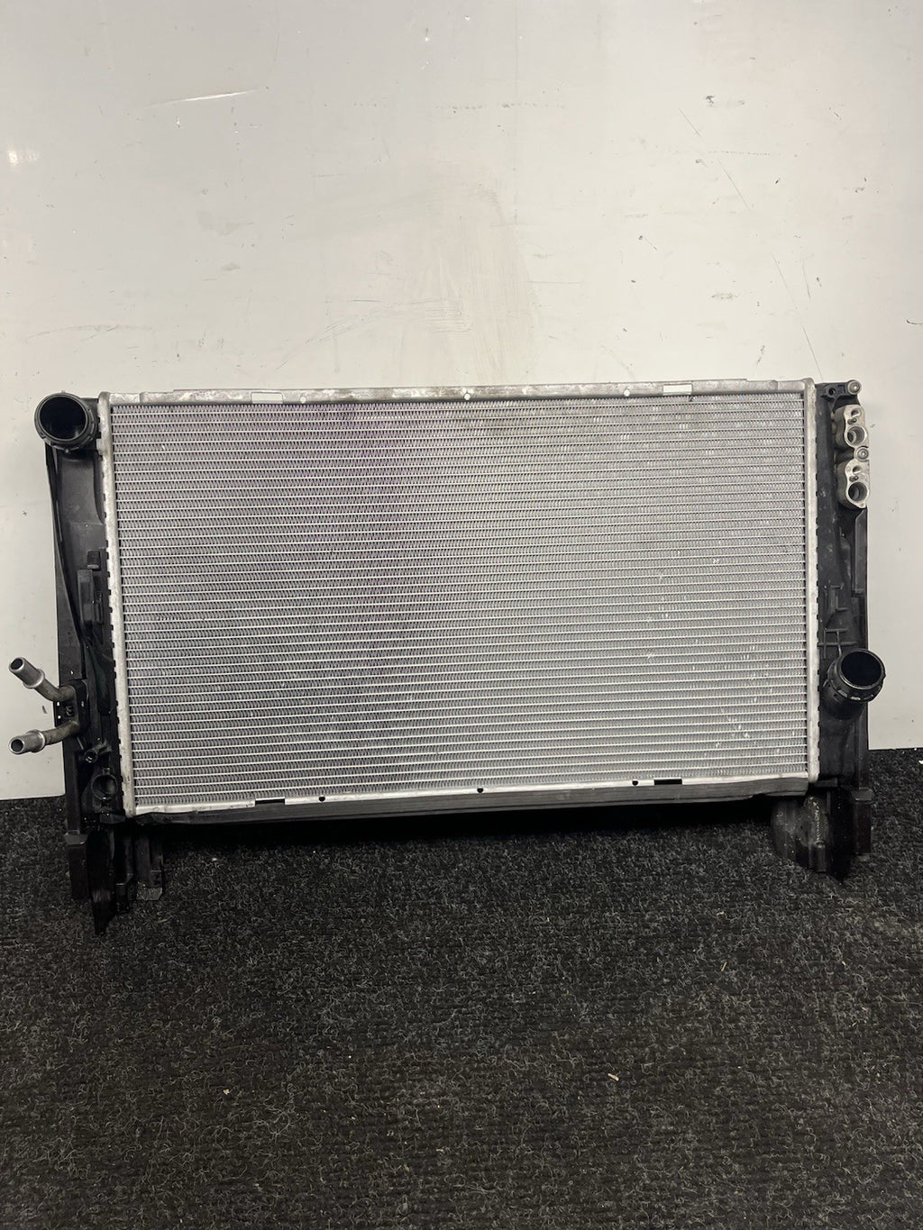 ☑️ 07-13 BMW E92 N54 335i RADIATOR M/T MANUAL TRANSMISSION W CONDENSER OEM