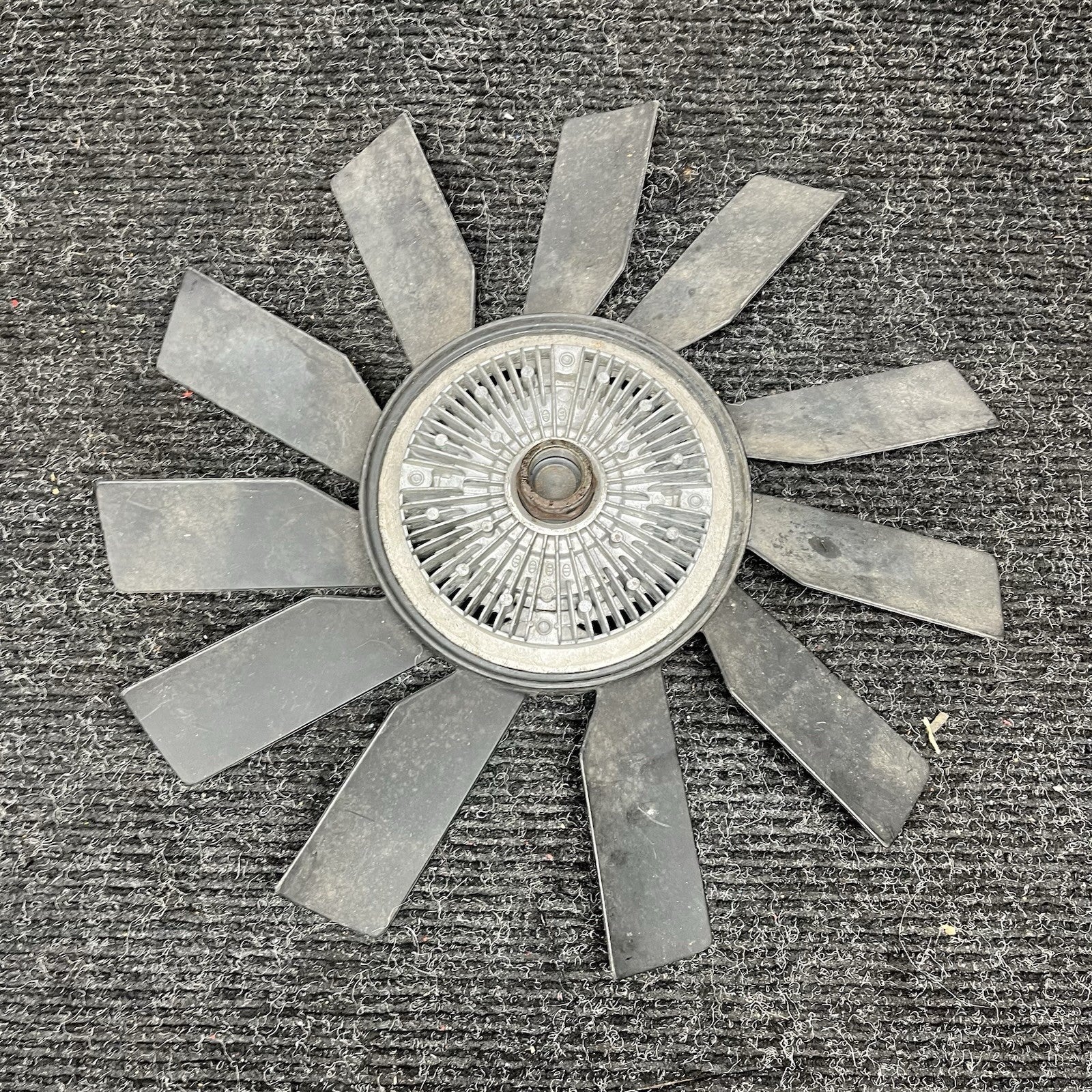 ☑️ BMW E30 3-Series Radiator Cooling Clutch Fan 1723362