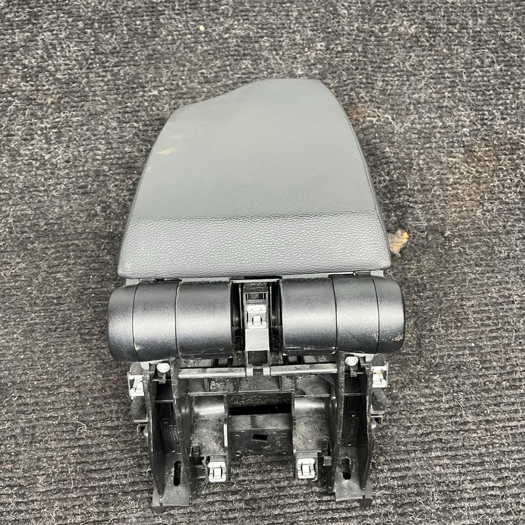 ☑️ 08-13 OEM BMW E88 E82 Center Console Armrest Tray Black Leather