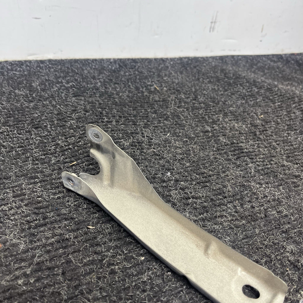 ☑️ 2013-2020 Scion FRS Subaru BRZ 86 Front RH Right Side Fender Bracket