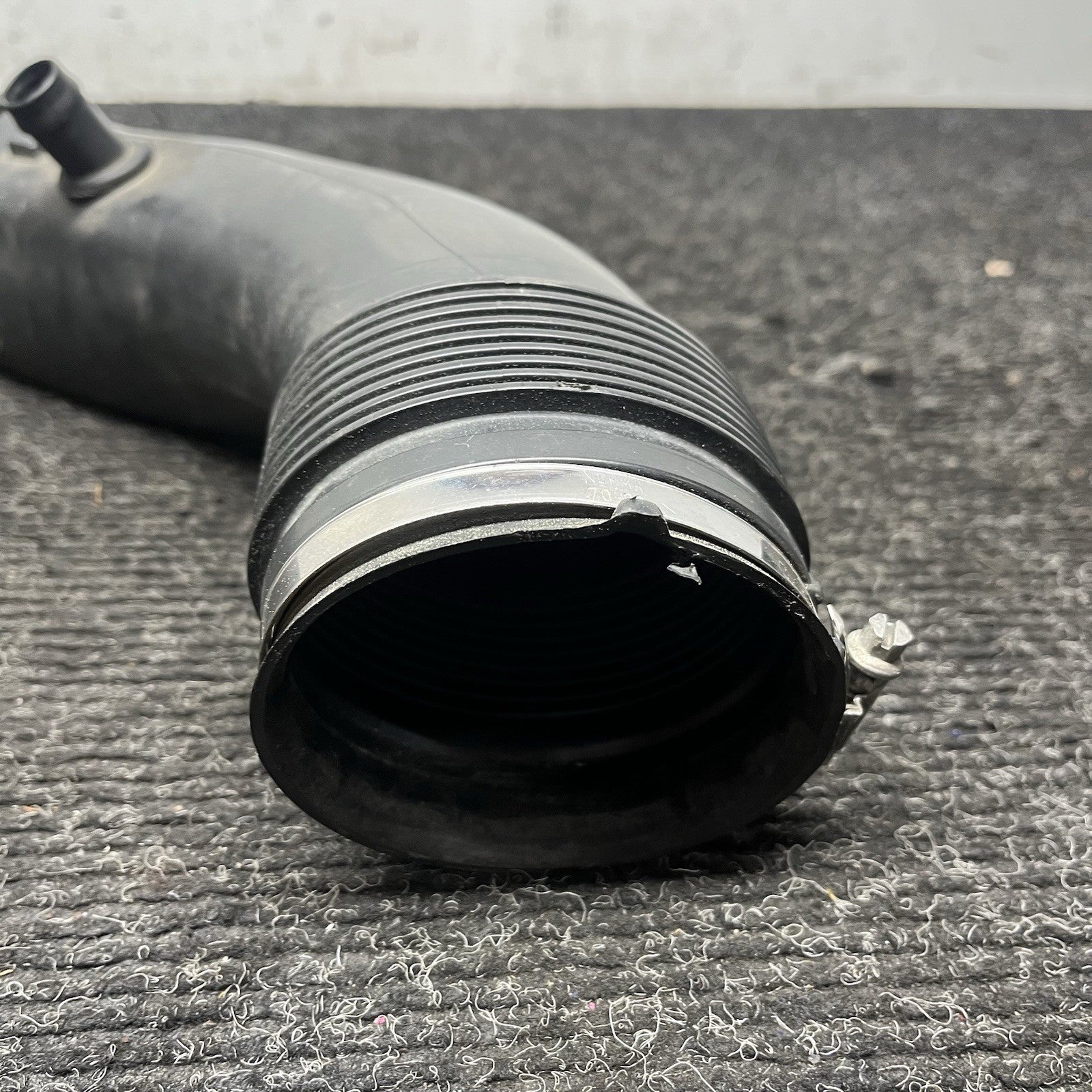 ☑️ BMW F15 X5 X6 35i 3.0L Air Intake Cleaner Duct Tube 7605585 OEM