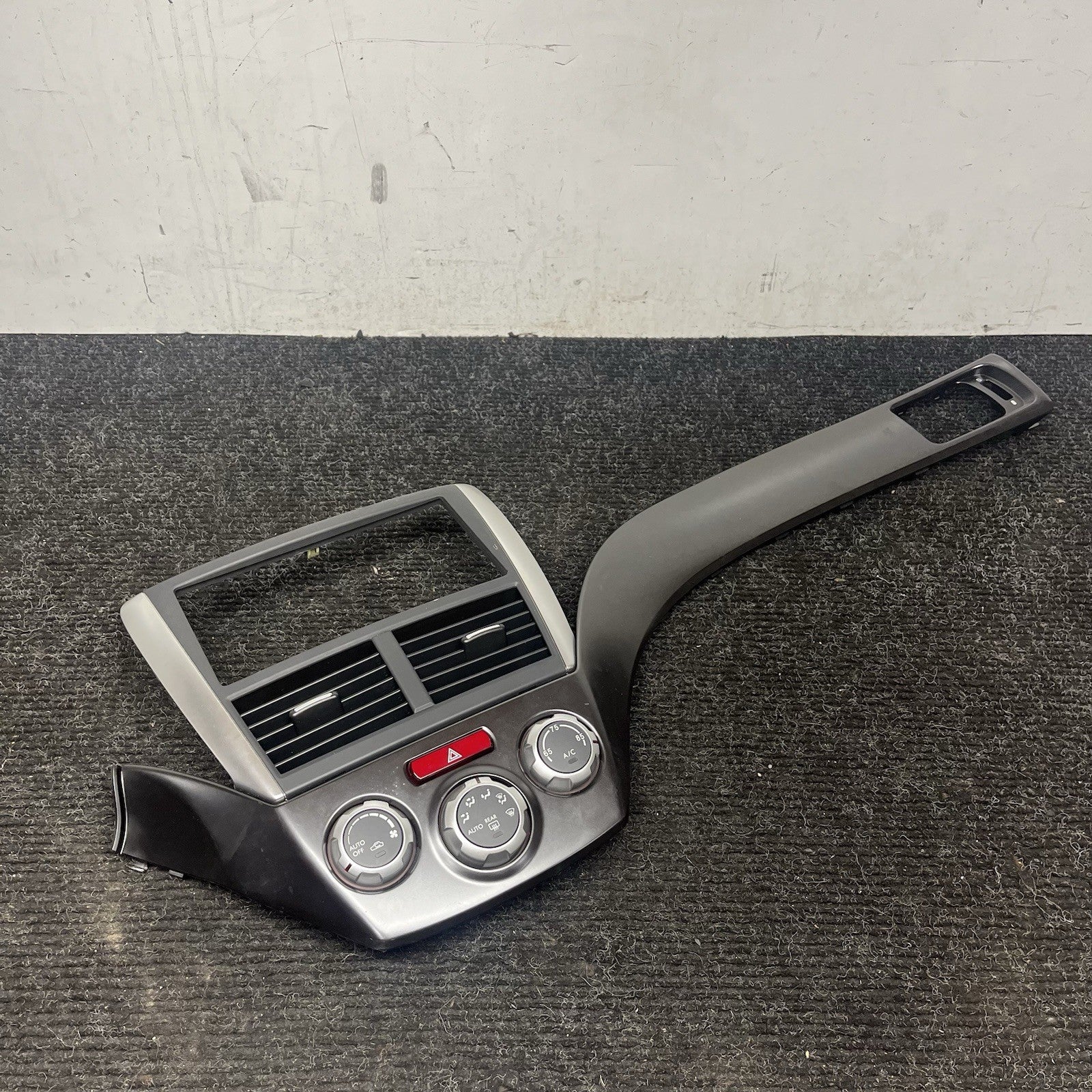 ☑️ 11-14 SUBARU WRX STI OEM DARK GRAY CENTER DASH TRIM W/ HVAC CONTROLS RH VENT