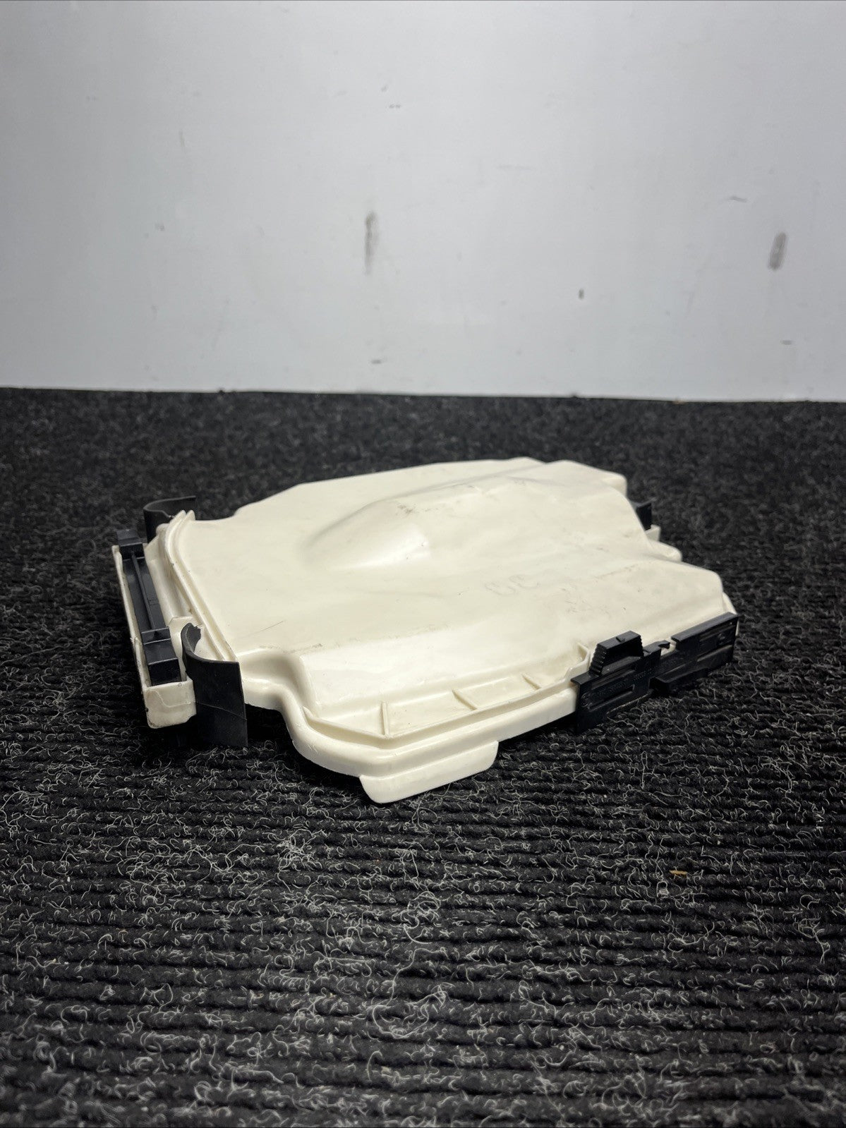 ☑️ BMW E88 E82 E90 E92 E84 DME ECU Electronic Computer Box Top Cover Housing OEM