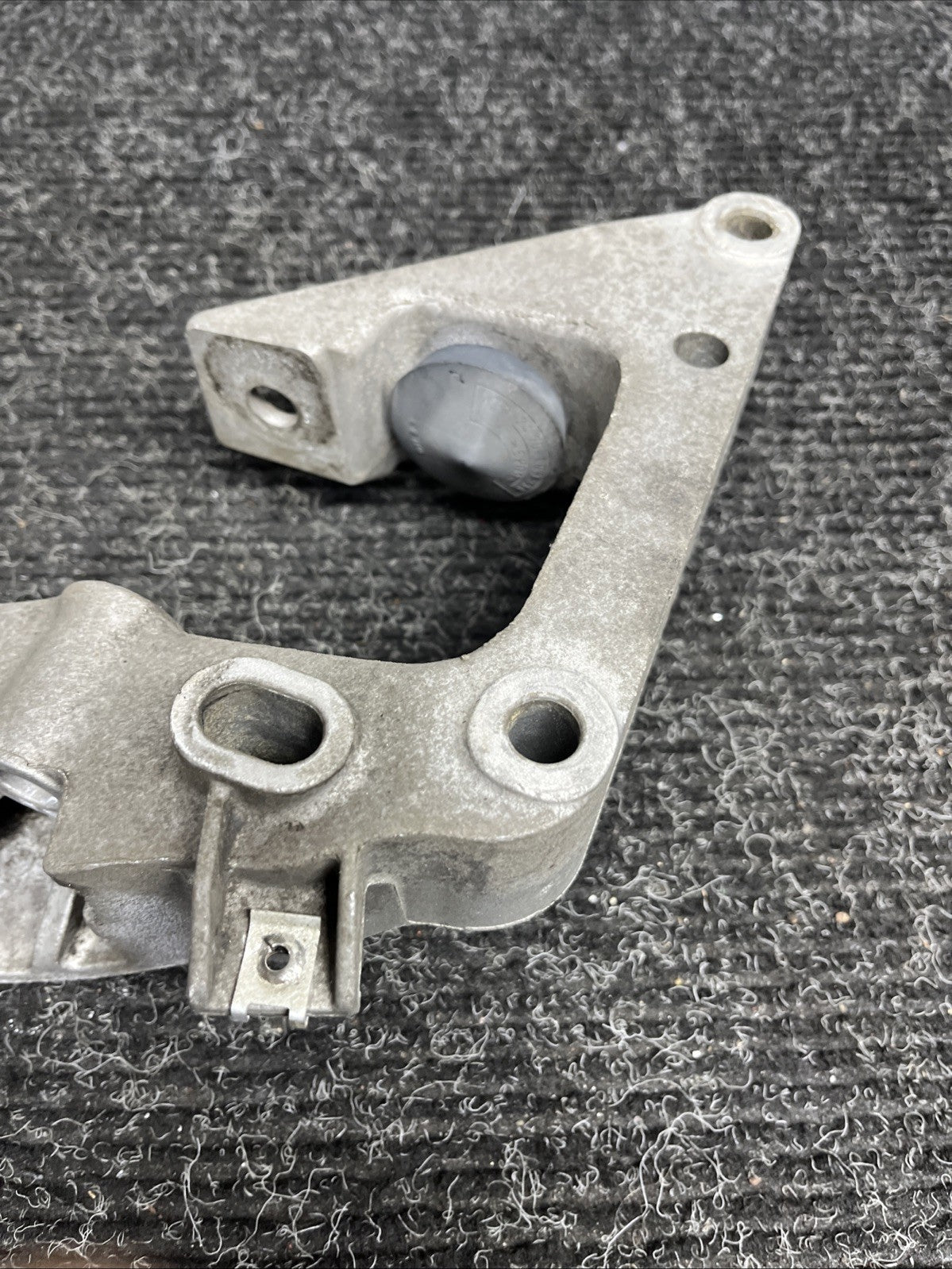 ☑️ 06-19 BMW E92 F30 F32 328XI 335XI 428XI AWD Transmission Mounting Bracket OEM