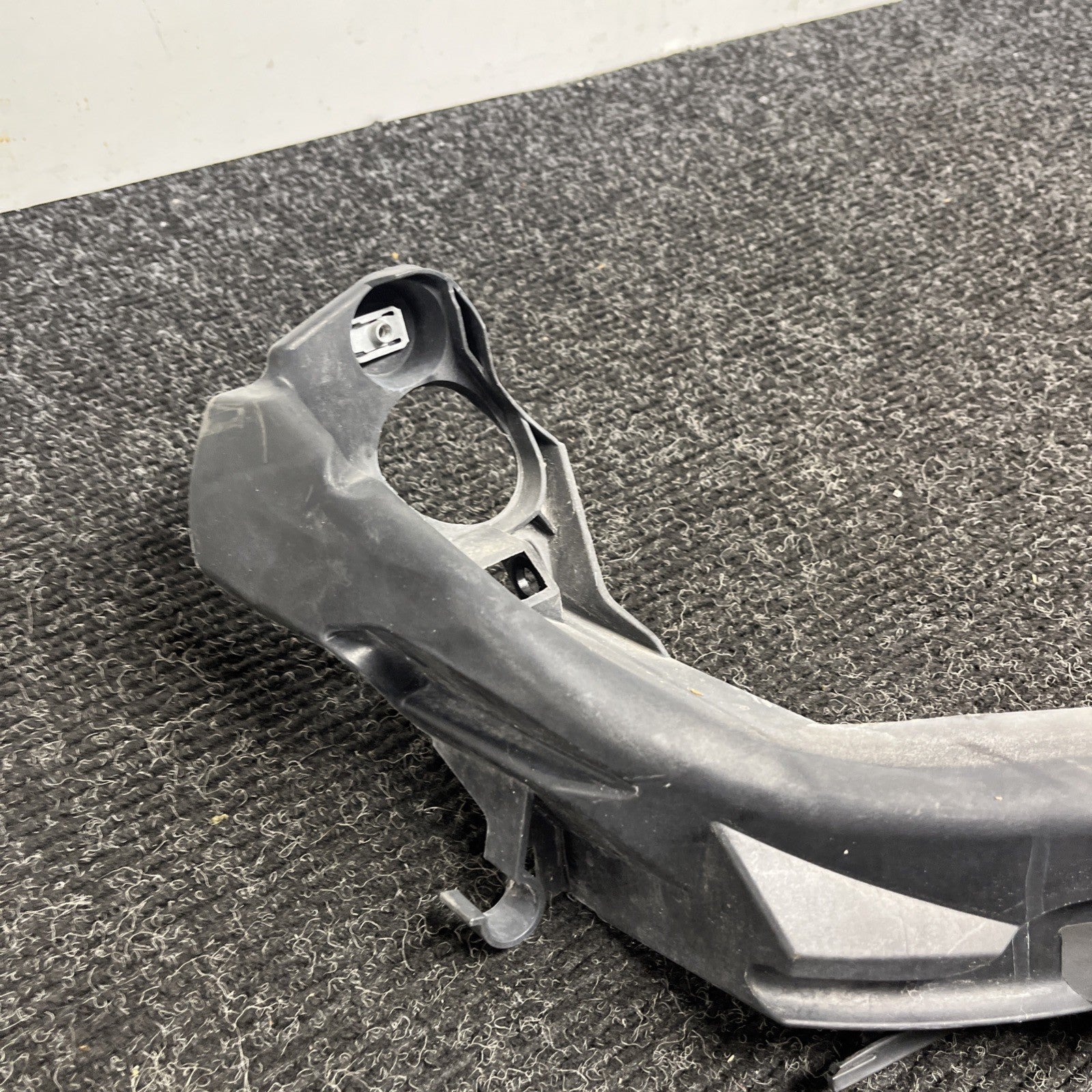 ☑️ 07-10 OEM BMW E92 E93 335 Right Passenger Headlight Bracket Carrier Mount