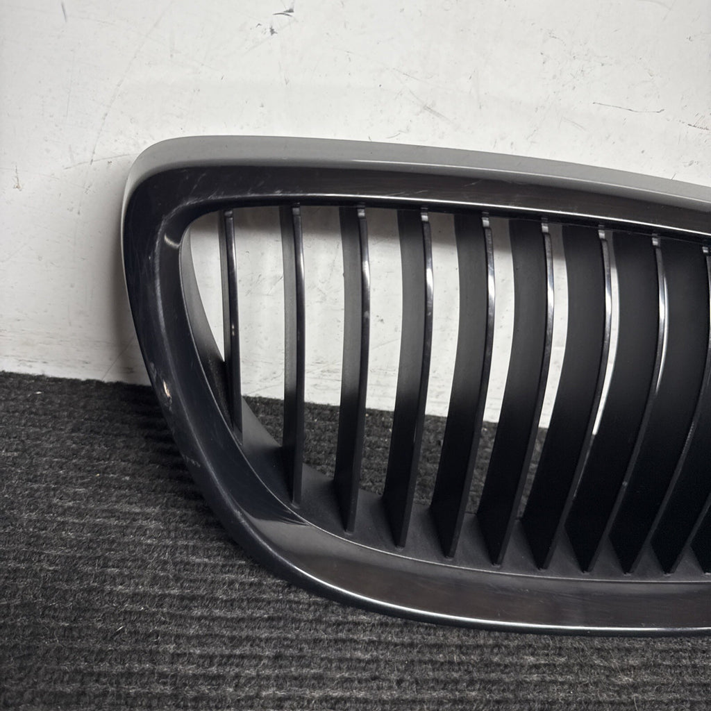 ☑️ 07-10 BMW E92 E93 328I 335I SET FRONT BUMPER LEFT & RIGHT KIDNEY GRILLE OEM