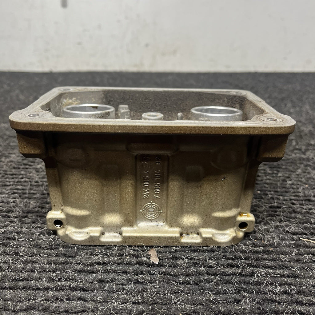 ☑️ OEM BMW E82 E92 F30 F32 F80 F82 Engine N55 S55 Spark Plug Housing Recess