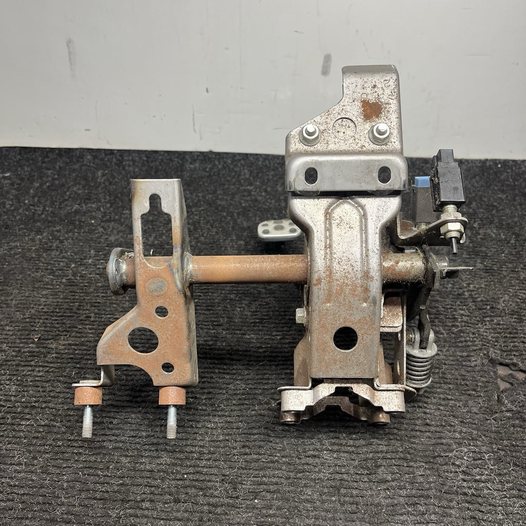 ☑️ 2015-2019 Subaru WRX STI Brake & Clutch Pedal Assembly OEM 15-19