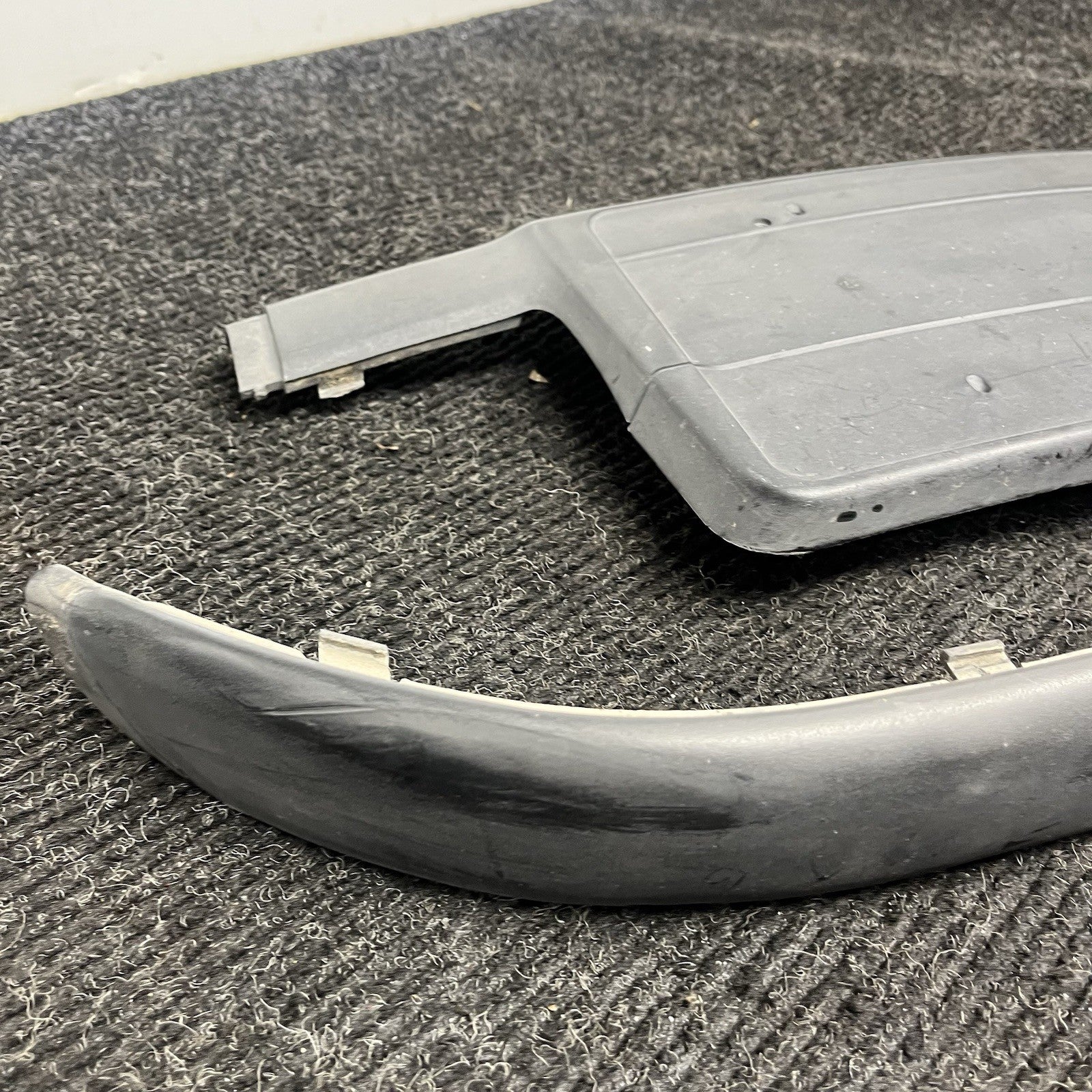 ☑️ 99-05 BMW 325i 330i 318i E46 Sedan Set Of Front Bumper Trim Molding