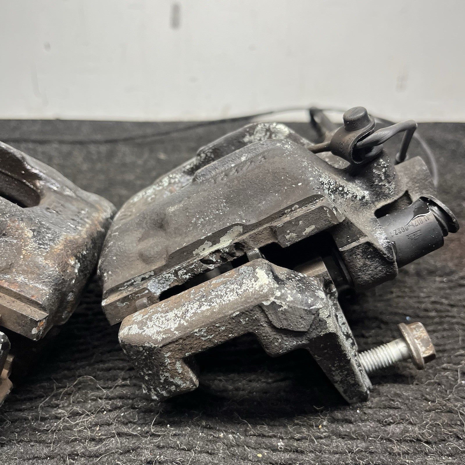 ☑️ 01-06 BMW E46 330i 330ci RWD SET OF 2 REAR LEFT & RIGHT BRAKE CALIPER OEM