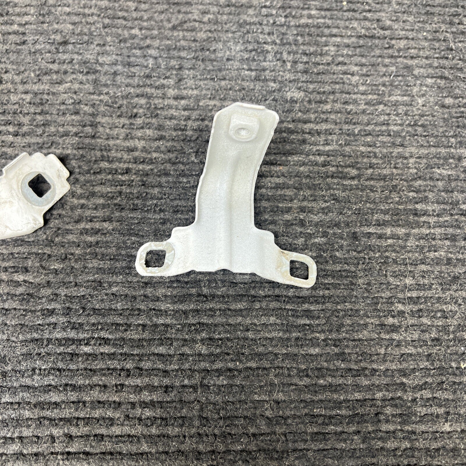 ☑️ 14-20 OEM BMW F22 F23 230 M235 Front Left Fender Wing Holder Brackets SET (3)